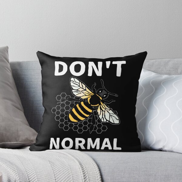 Aperçu de l'œuvre Ne soyez pas normal / Funny Bee Pun créée et vendue par Designs By YL.