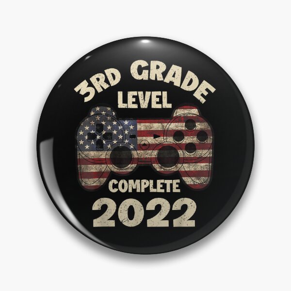 Artikelvorschau, 3. Klasse Level Complete 2022 3. Klasse Schulabschluss T-Shirt entworfen und verkauft von nuzzilrhall.