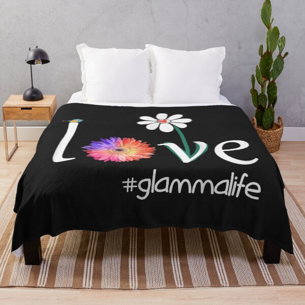Aperçu de l'œuvre Love Glamma Life Daisy T-shirt de grand-mère pour femme drôle pour la fête des mères TShirt127 créée et vendue par JeffreyMCombs.