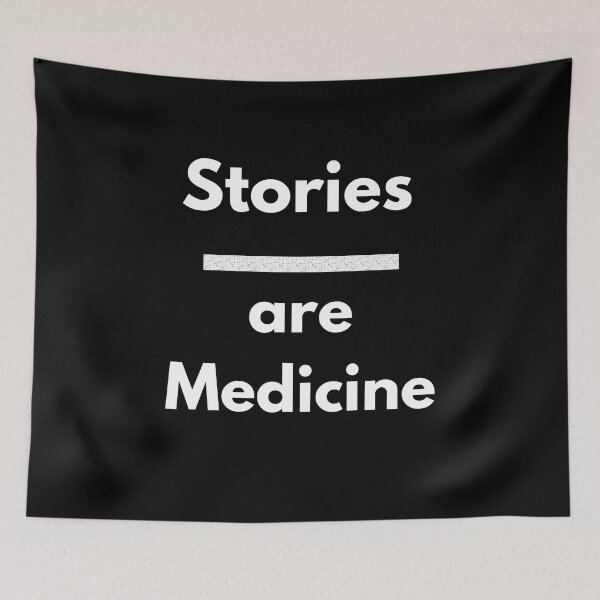 Artikelvorschau, GESCHICHTEN SIND MEDIZIN entworfen und verkauft von JoooyDesign.