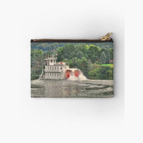 Artikelvorschau, Betty Lu am Ohio River entworfen und verkauft von thatstickerguy.