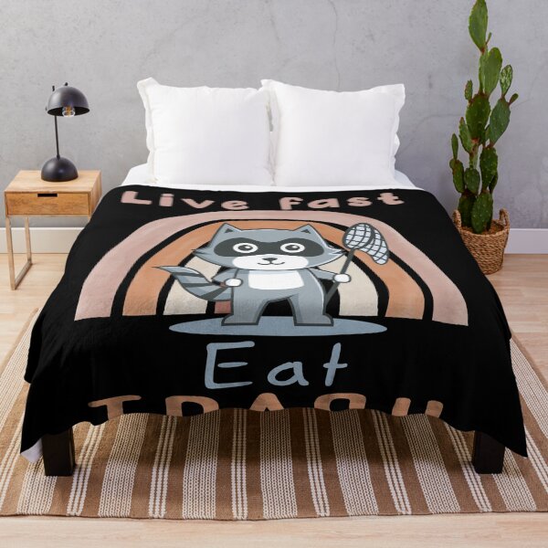 Artikelvorschau, Live Fast Eat Trash Lustiges Waschbär-Regenbogen-GESCHENK entworfen und verkauft von CHOOSEYOURS SHOP.