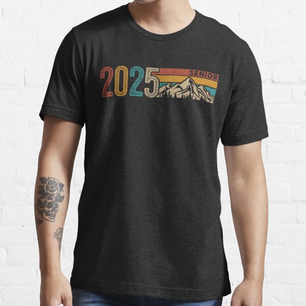 "Senior 2025 Class of 2025 Graduate 2025 Retro Vintage Oldschool" T