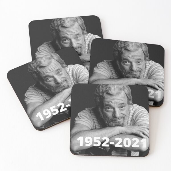 Aperçu de l'œuvre RIP Stephen Sondheim T-shirt classique créée et vendue par HuseyTurkyi.