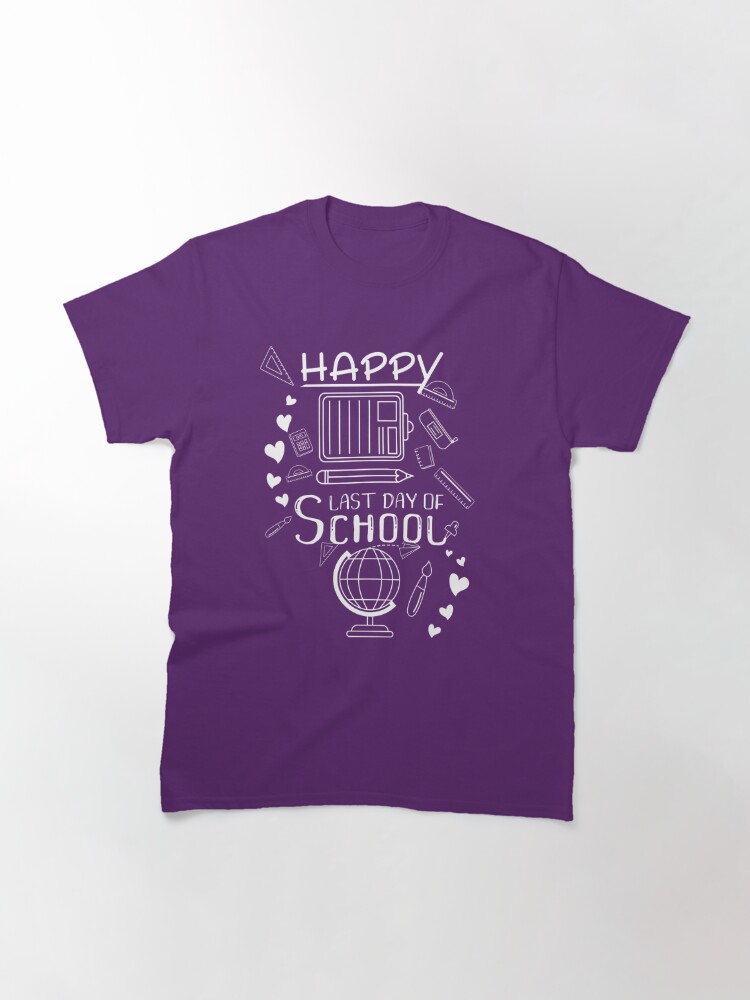 Discover Happy Last Day of School 2022 Teachers Student Kids  Classic T-Shirt