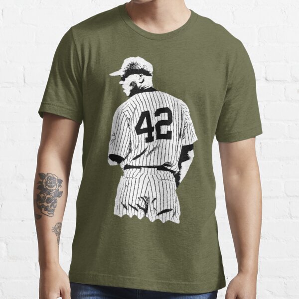 42 Mariano Rivera Classic Art Essential T-Shirt Unisex - TeebyHumans