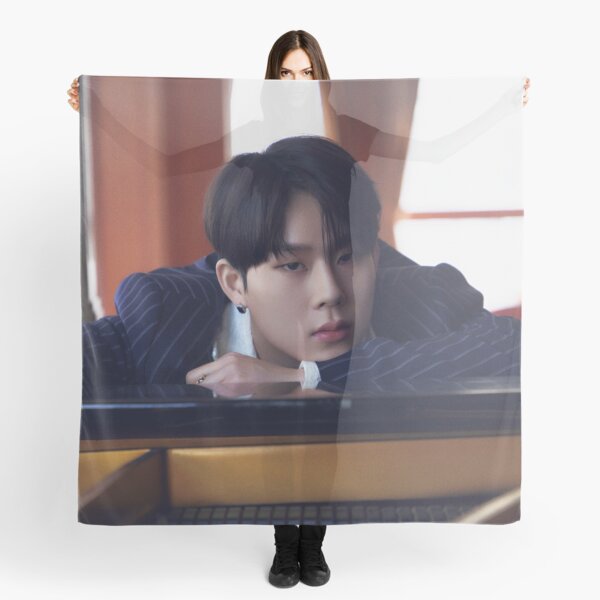 Joohoney Monsta X Shape of love Scarf