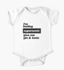 Oasis - Supersonic Lyrics design One Piece - Short Sleeve