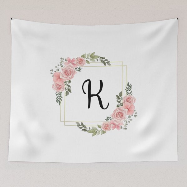 Artikelvorschau, Monogrammbuchstabe K | Rosa Blumenmuster mit goldenen Rändern entworfen und verkauft von JustSeasons.