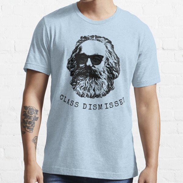 Vista previa del artículo con la obra «Cool Karl Marx Clase de socialismo divertido despedido Camiseta esencial», diseñado y vendido por Volker1Preschel.