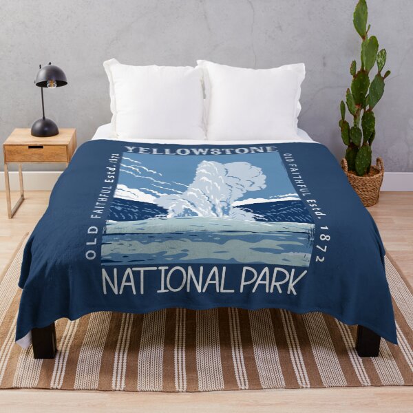 Artikelvorschau, Old Faithful im Yellowstone-Nationalpark in Verzweiflung entworfen und verkauft von KrisSidDesigns.
