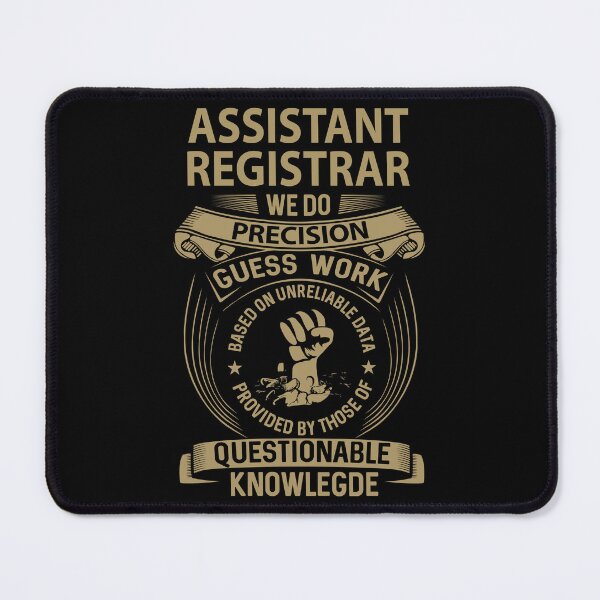 Artikelvorschau, Assistant Registrar T-Shirt - wir tun Präzisions-Geschenkartikel-T-Stück entworfen und verkauft von watkinsmat.