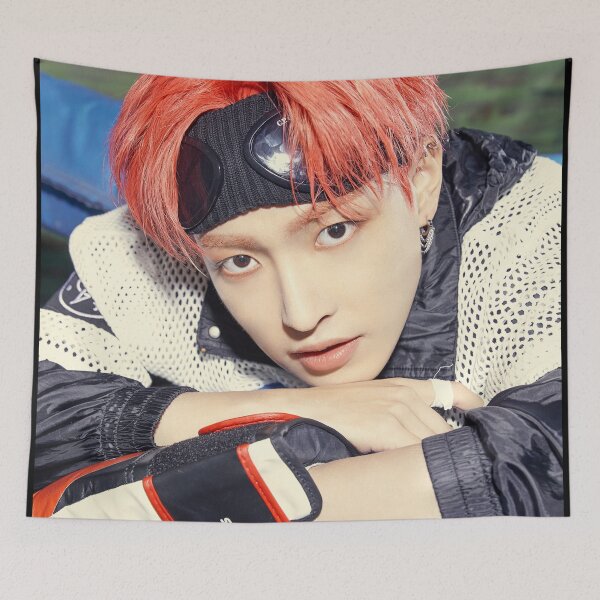 Artikelvorschau, ATEEZ HONGJOONG „JENSEITS VON: NULL“ entworfen und verkauft von HaloHaloShine.