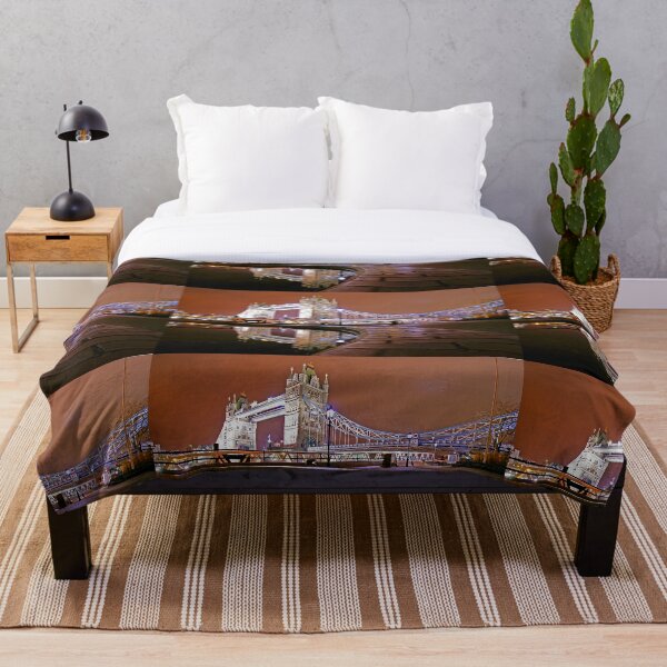 Item preview, Reflexiones del Tower Bridge - Noche de Londres designed and sold by DavidGutierrez.