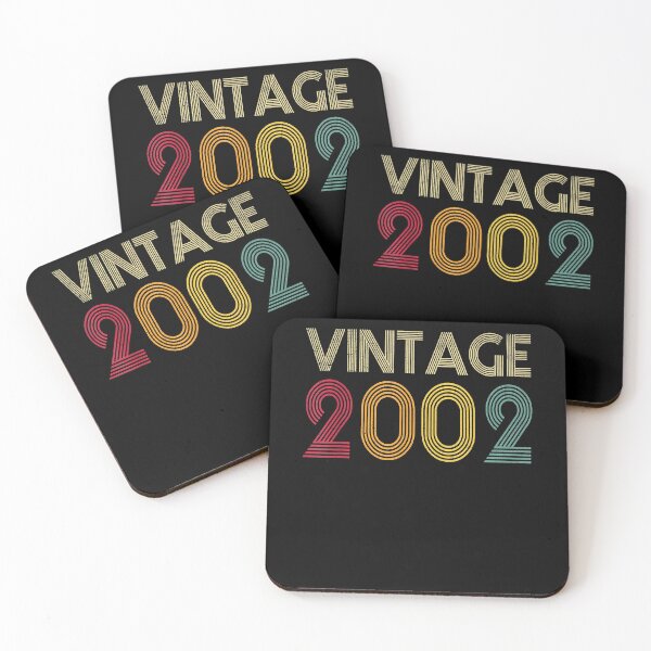 Artikelvorschau, Jahrgang 2002 20. Geburtstag Geschenk Männer Frauen 20 Jahre alt T-Shirt entworfen und verkauft von pinkeyatur.