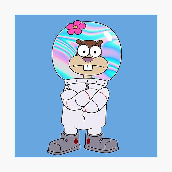 "Eichhörnchen Sandy Cheeks von Spongebob steht mit gefalteten Händen