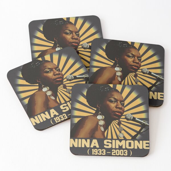Aperçu de l'œuvre Nina Simone Legend ne meurt jamais T-shirt essentiel créée et vendue par mankusppy.