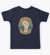 Ein Sklave befolgt Kinder T-Shirt