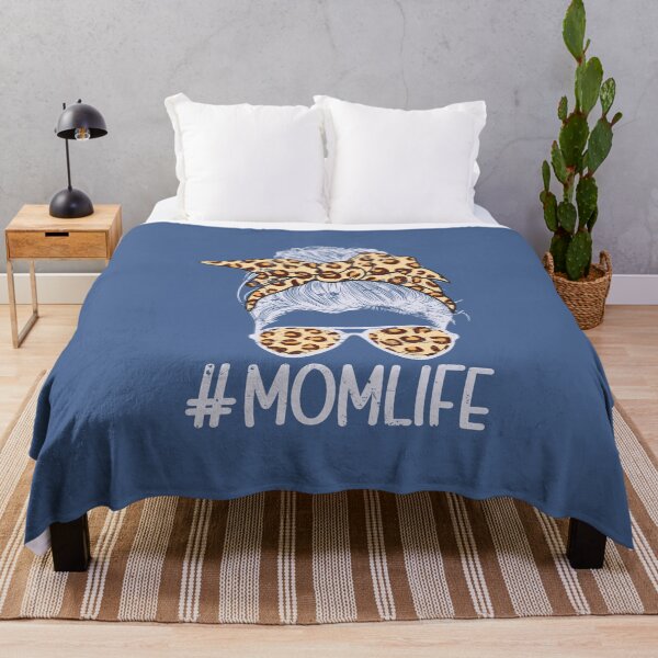 Artikelvorschau, Mom Life Cheetah Mom Mutter Muttertag Happy Glasses entworfen und verkauft von raretshirtsuk.
