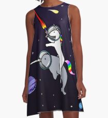 Vestido acampanado Unicorn Riding Narwhal en el espacio