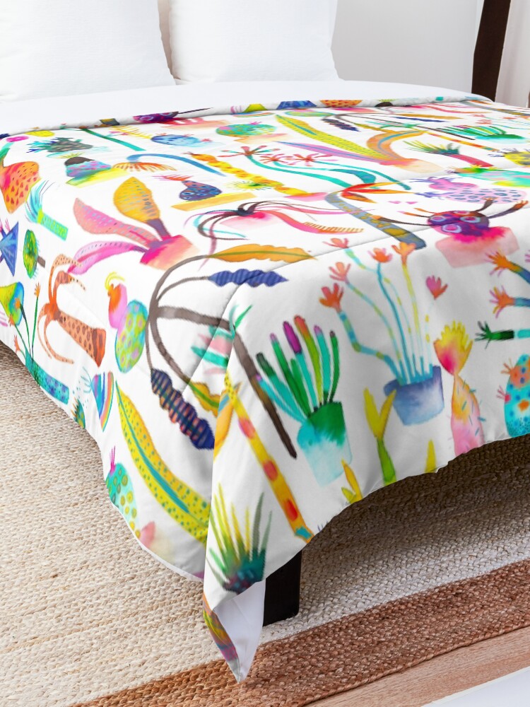 Alternate view of Lush and dreamy cacti garden Comforter