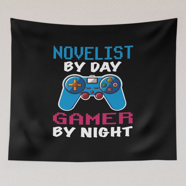 Aperçu de l'œuvre chemise de romancier par jour Gamer By Night, cadeau d'anniversaire drôle de romancier Gamer, romancier papa mari petit ami jeux vidéo amoureux cadeau de Noël créée et vendue par xlnv.
