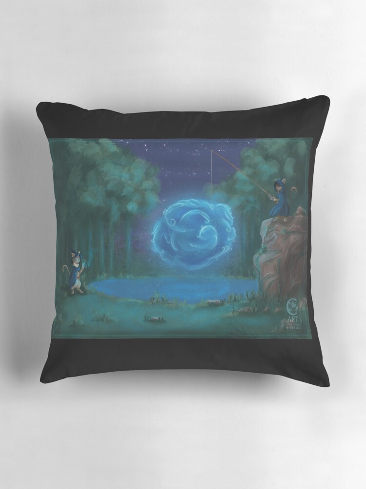Aperçu 3 sur 4. Coussin avec l'œuvre Le Lac des Chats créée et vendue par CynnaraART.