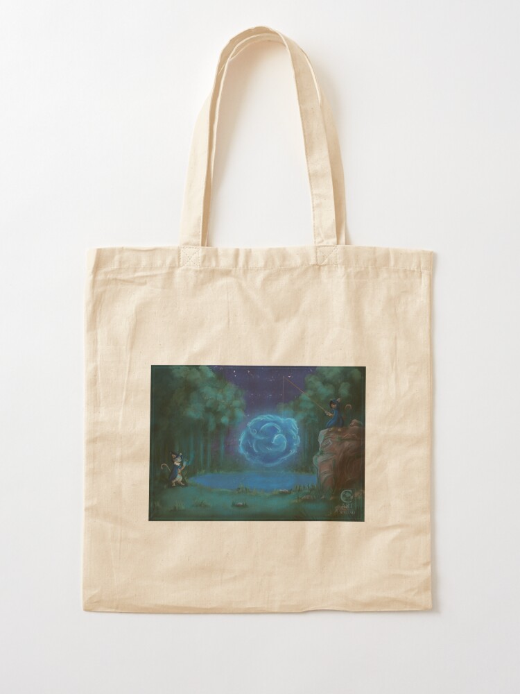 Aperçu 2 sur 5. Tote bag avec l'œuvre Le Lac des Chats créée et vendue par CynnaraART.
