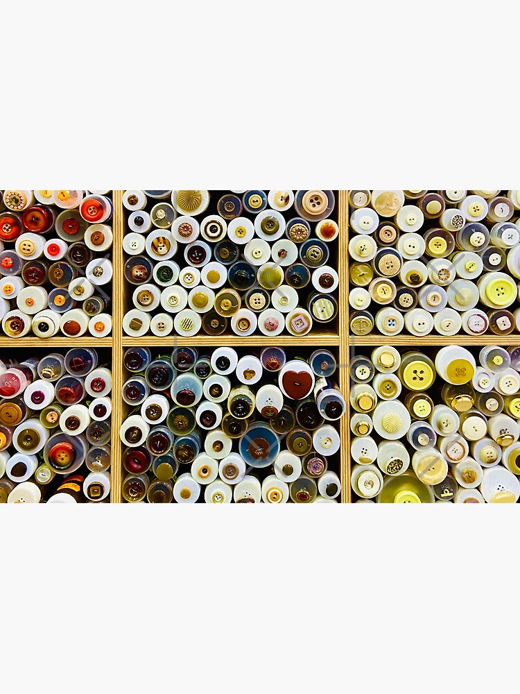 Button tubes sale display warm colors de ponted