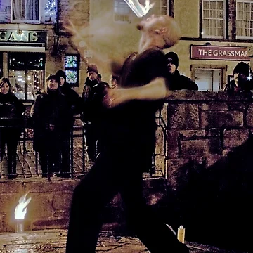 Imagen de la obra Fire Dancer I de Chris Clark