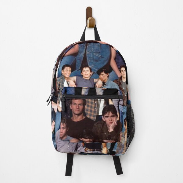 Vista previa del artículo con la obra «el collage del elenco de outsiders», diseñado y vendido por T-shirtakStore.
