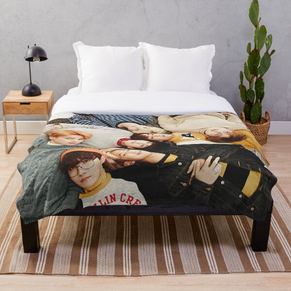 Bts – Gift4Fan – The perfect gift 🎁 for your sports fan! 3D, hand ...