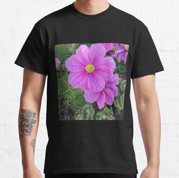 Pretty in Pink Daisy |Pink and Yellow Flowers | Photography art Classic T-Shirt
