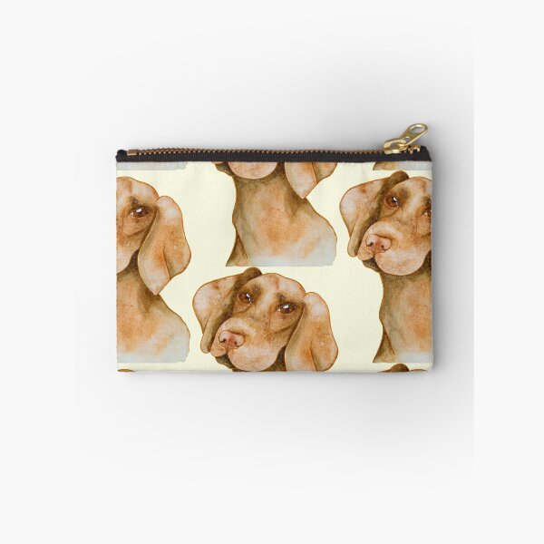 Artikelvorschau, Braunes Hundeportrait in Aquarell und Buntstift entworfen und verkauft von Chantellearts.