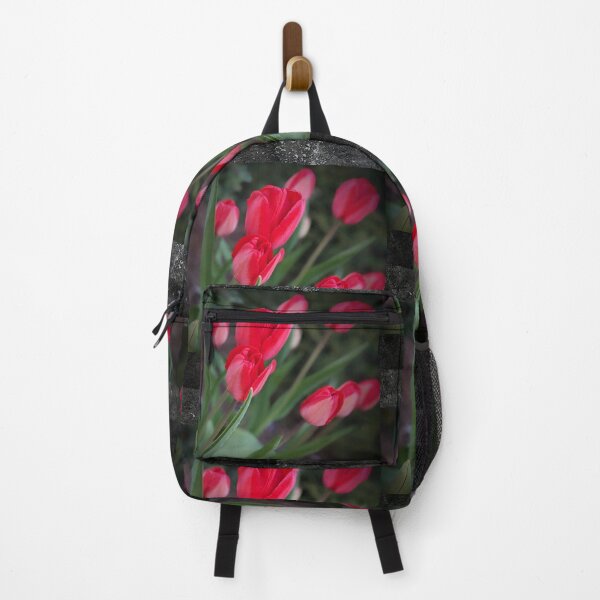 Artikelvorschau, Reizende rote Tulpen mit Distressed Frame Flower Design entworfen und verkauft von EarthArtDesigns.