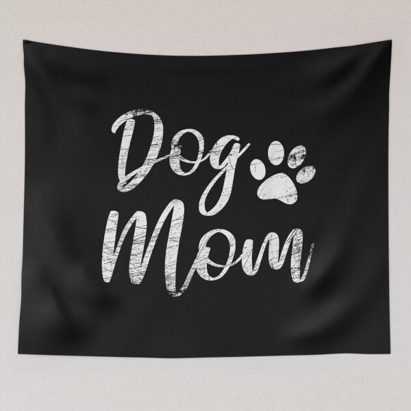 Artikelvorschau, Dog Mom - Vintage Distressed Design - Funny Dog Paw T-Shirt entworfen und verkauft von Baron-Hagen.