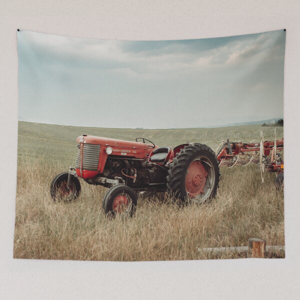 Artikelvorschau, Roter Traktor, Montana Farm entworfen und verkauft von Lostlogo.