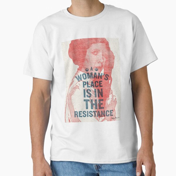 Vista previa del artículo con la obra «El lugar de la mujer está en la resistencia», diseñado y vendido por LadiesWhoDesign.
