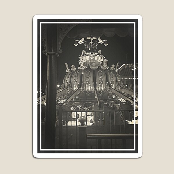 Artikelvorschau, Der glücklichste Platz auf Erden entworfen und verkauft von Spocks-Dragon.