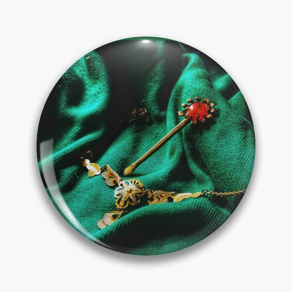 Item preview, joyas de oro en fondo verde designed and sold by APURU.