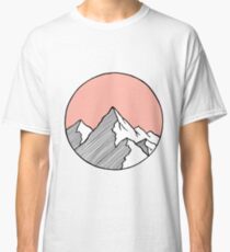 Berge Skizze Classic T-Shirt