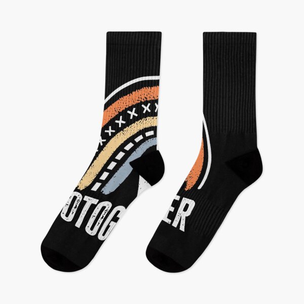 Artikelvorschau, Lustiger Fotograf für Mann-Frauen-Regenbogen-Fotografie-T-Shirt entworfen und verkauft von TobyLewis1592.