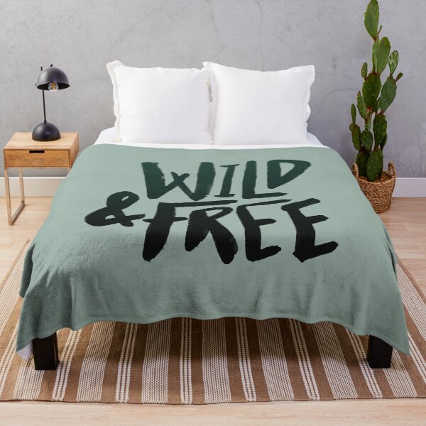 Artikelvorschau, Wild & Free x Olivgrün entworfen und verkauft von Leah Flores.
