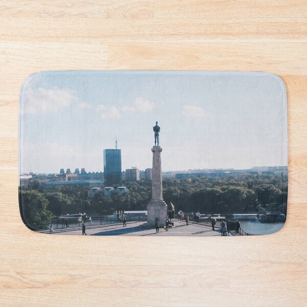 Artikelvorschau, Pobednik na Kalemegdanu Beograd Srbija entworfen und verkauft von The Glasses Girl.