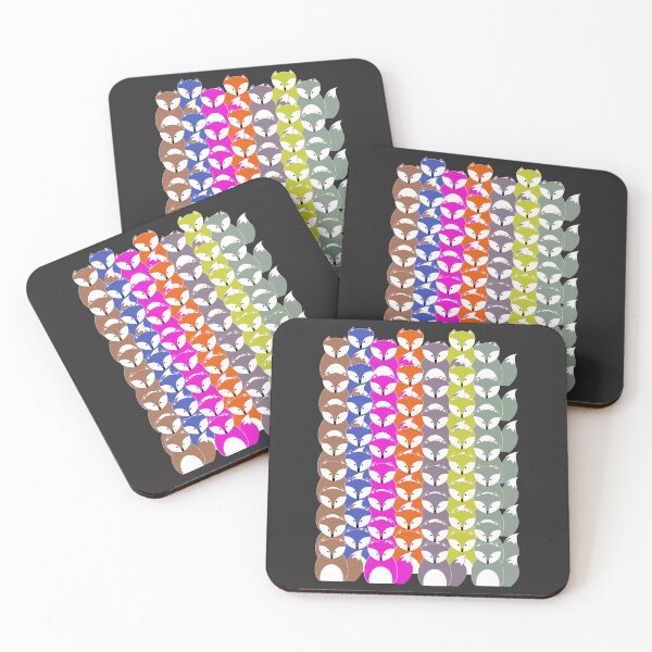 Aperçu de l'œuvre Motif de renard mignon arc-en-ciel créée et vendue par MeikoDesign.