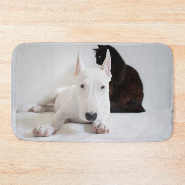 Aperçu de l'œuvre Bullterrier et un chat noir créée et vendue par crewmember.