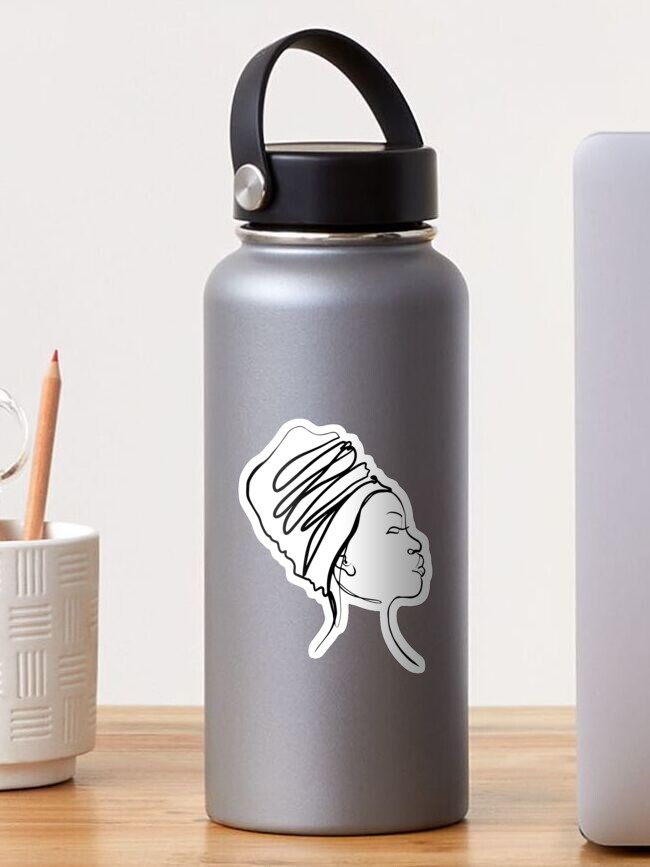 Aperçu 1 sur 3. Sticker avec l'œuvre Dessin au trait féminin africain, dessin au trait femme minimal créée et vendue par andieartco.