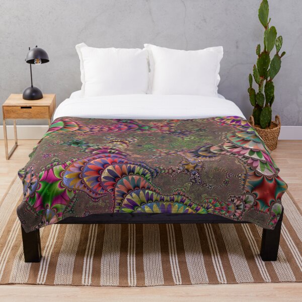 Artikelvorschau, Bunte Trippy Groovy Fractal Art entworfen und verkauft von Kaleiope Studio.