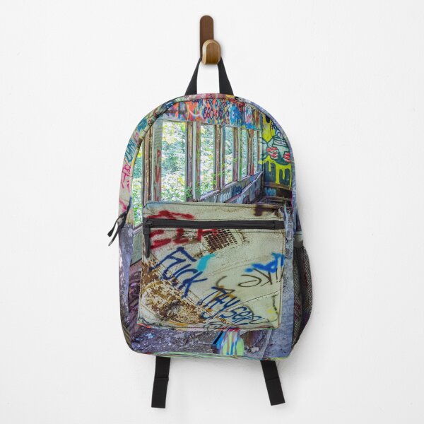 Item preview, Metro abandonado - Graffiti designed and sold by Anderson-Arte.