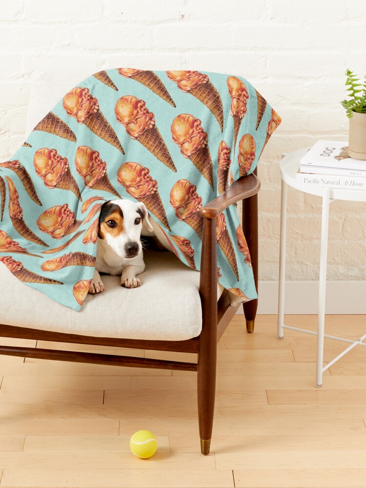 Alternate view of Strawberry Double Scoop Pattern Pet Blanket